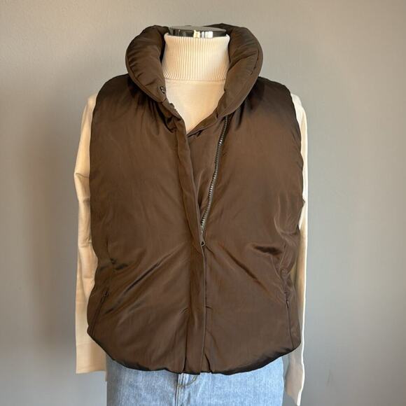 Gap Army Green Puffer Vest Size L - Picture 3 of 7